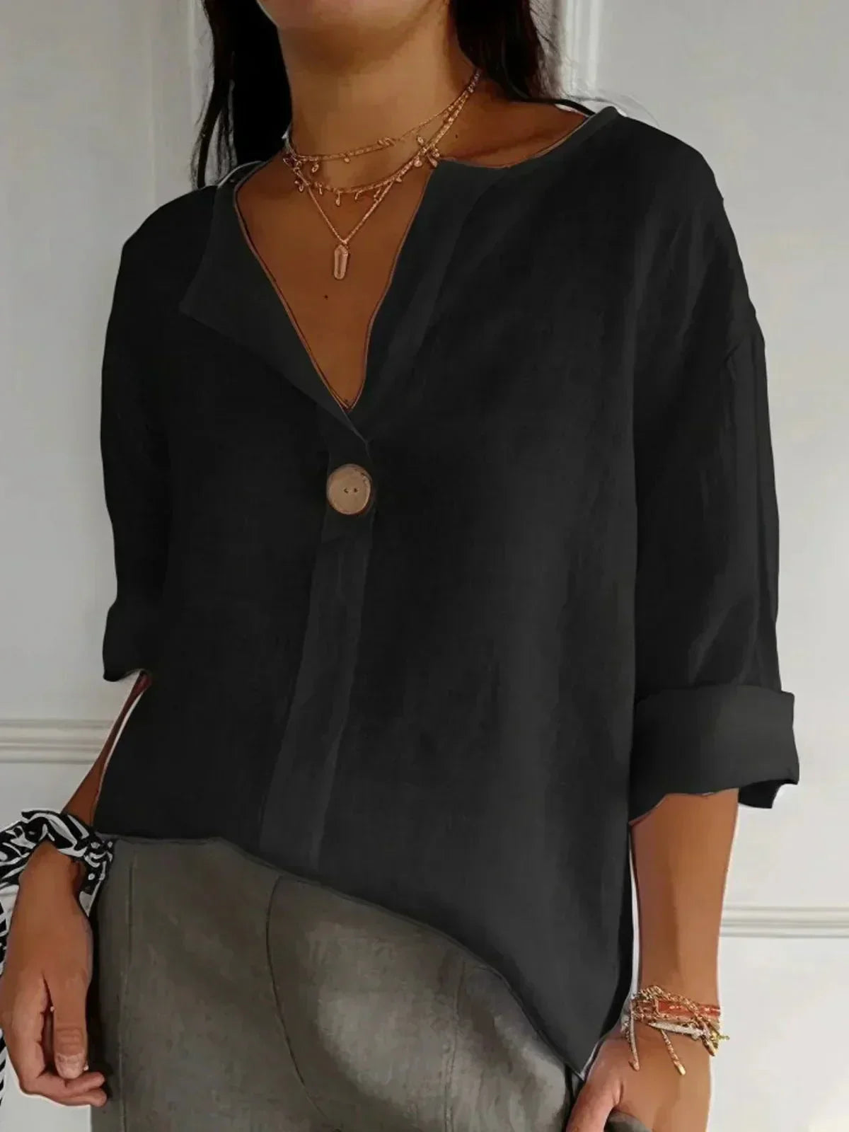 Women's Lindala Top | Casual V-Neck Shirt for Every Occasion