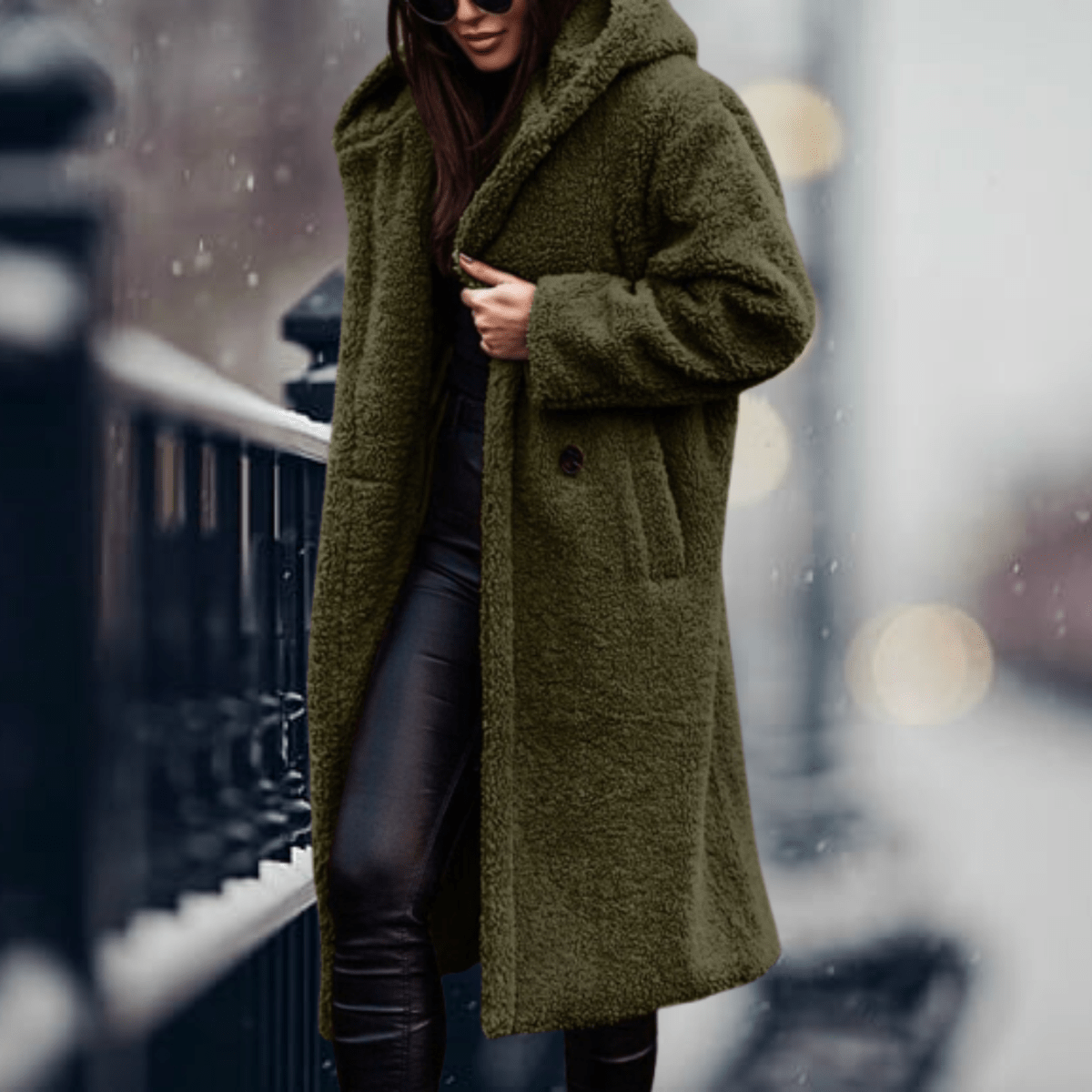Damen Mantel mit Kapuze – Kunstfell & Eleganter Winterstil