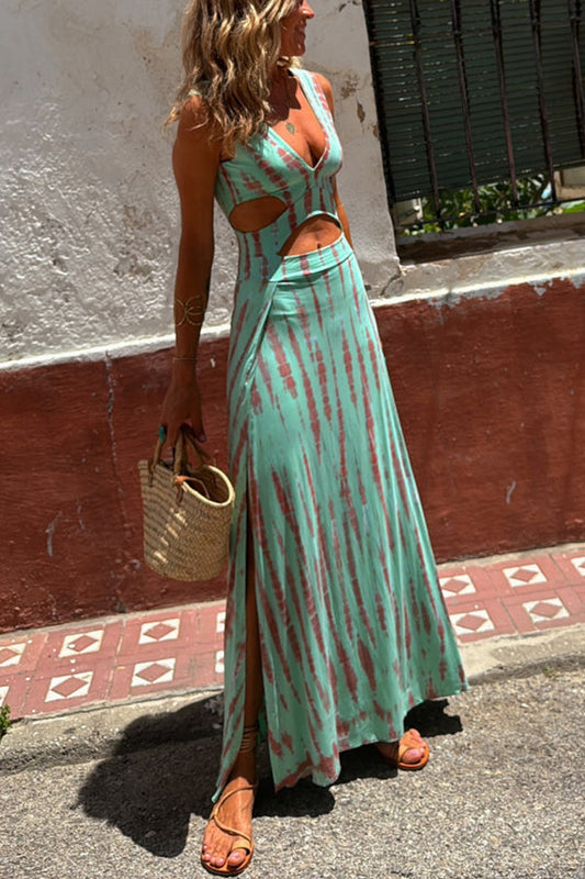 Chloe – Eleanor Tie-Dye Dress – Elastic, modern & stylish with cut-out design