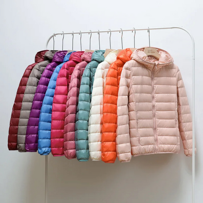 Women's ultralight puffer jacket with hood – foldable quilted jacket for travel
