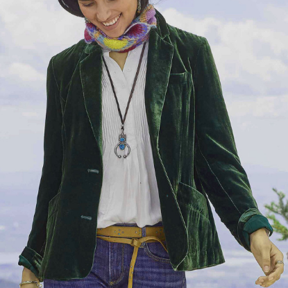 Women's velvet blazer – luxury slim fit jacket for all seasons