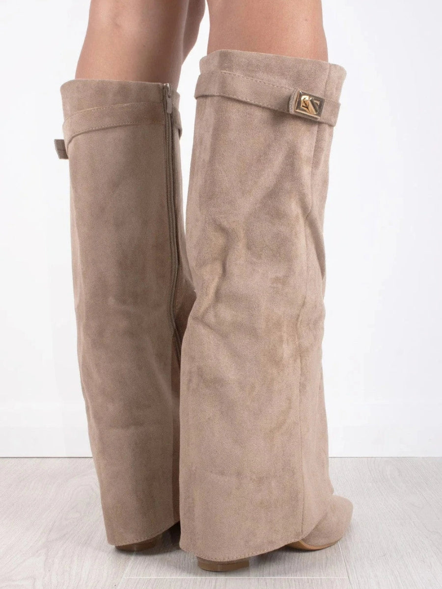 Damen Stiefel – Kniehoch mit weitem Schaft & Blockabsatz