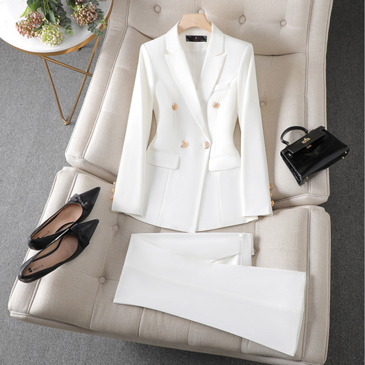 Elegant 2-piece women's suit | Stylish set of jacket and trousers for versatile occasions