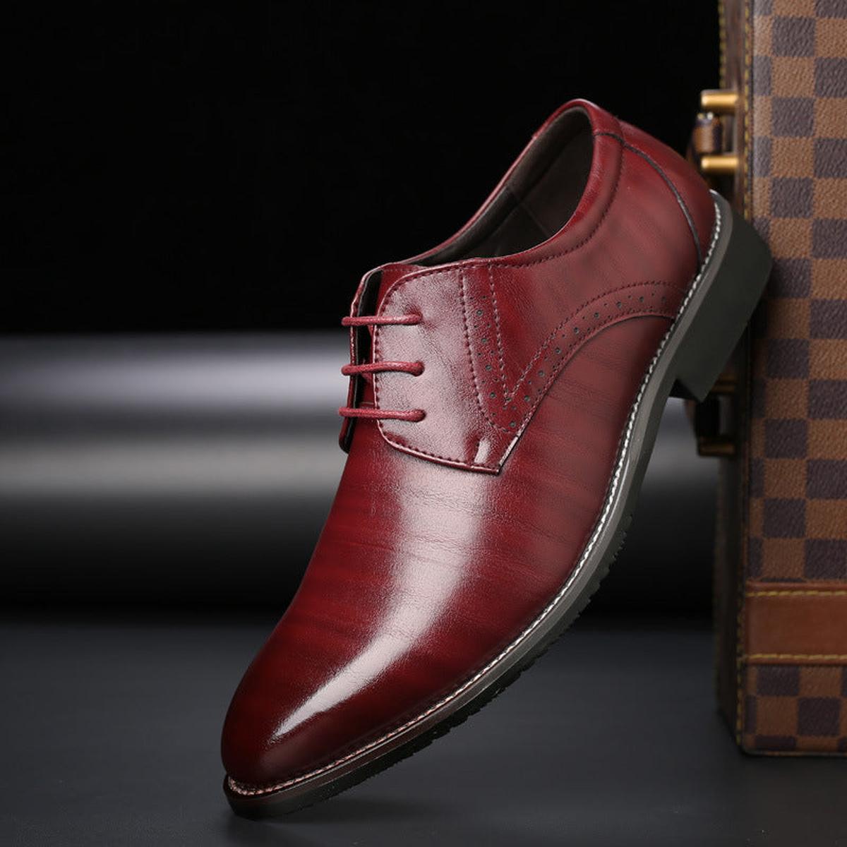 Herren Brogues – Elegante Leder Schnürschuhe für Business & Anlass