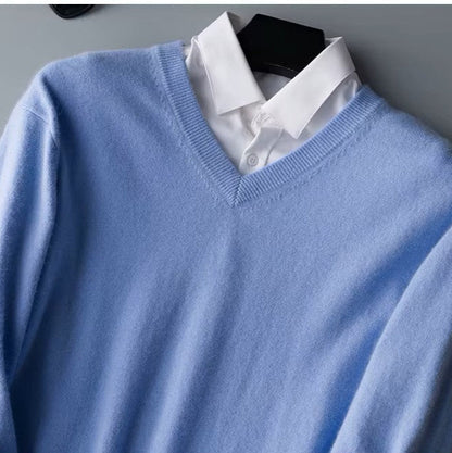 Men's cashmere sweater – V-neck and fine knit