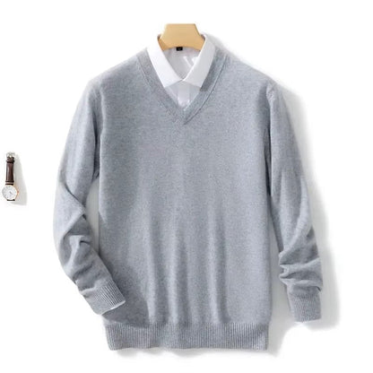 Men's cashmere sweater – V-neck and fine knit