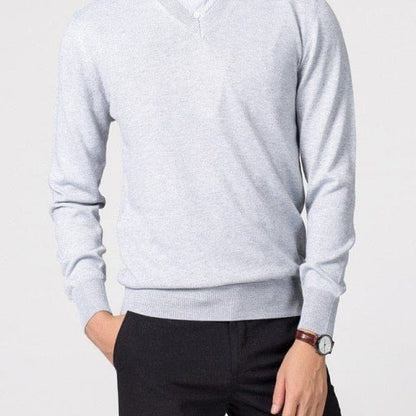 Men's cashmere sweater – V-neck and fine knit
