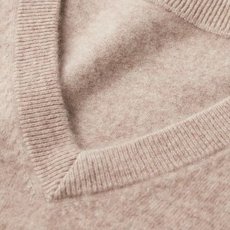 Herren Merino Wollpullover – V-Ausschnitt im Old Money Stil