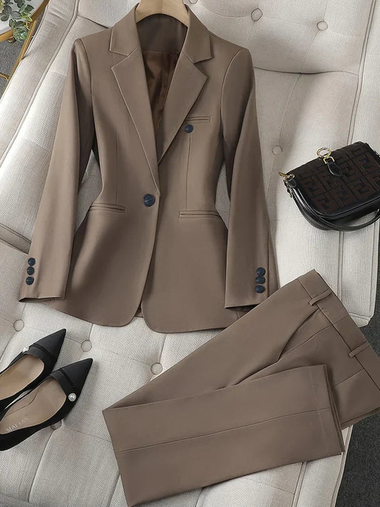 Hosenanzug Damen – Blazer Set mit Reverskragen im klassischen Stil